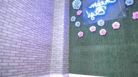 Snapshot of thiny_s chatting on 15, 12, 2024 thiny s online show from 15, 12, 2024