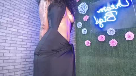 Snapshot of thiny_s chatting on 15, 12, 2024 thiny s online show from 15, 12, 2024