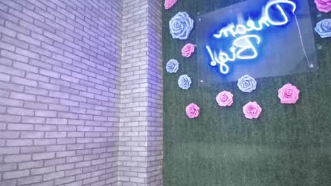 Snapshot of thiny_s chatting on 18, 12, 2024 thiny s online show from 18, 12, 2024