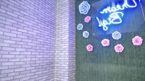 Snapshot of thiny_s chatting on 24, 12, 2024 thiny s online show from 24, 12, 2024