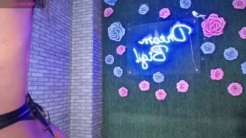 Snapshot of thiny_s chatting on 10, 1, 2025 thiny s online show from 10, 1, 2025