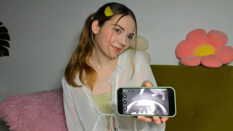 Snapshot of thisisamelia chatting on 1, 12, 2024 Amelia  shows on mondays fridays and sundays  if anything changes im giving updates on my fansly  online show from 1, 12, 2024