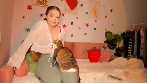 Snapshot of thisisamelia chatting on 3, 10, 2025 Amelia  shows on mondays fridays and sundays  if anything changes im giving updates on my fansly  online show from 3, 10, 2025