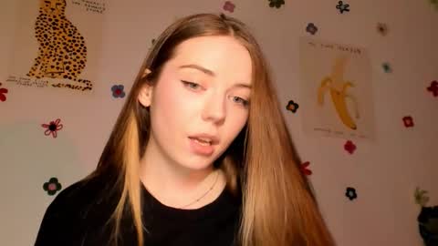 Snapshot of thisisamelia chatting on 5, 10, 2025 Amelia  shows on mondays fridays and sundays  if anything changes im giving updates on my fansly  online show from 5, 10, 2025