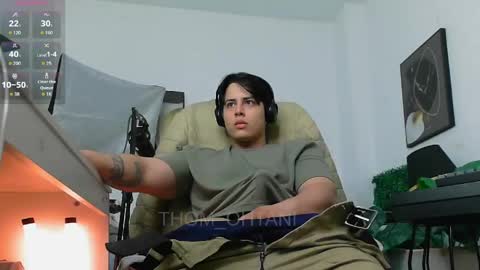 Snapshot of thom_ohtani chatting on 27, 5, 2026 thom_ohtani online show from 27, 5, 2026
