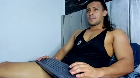 Thomas online show from 11, 4, 2026