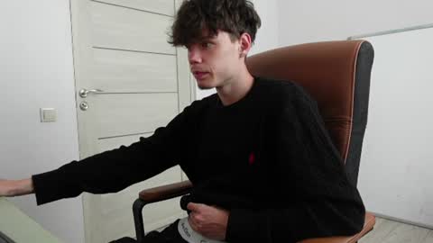 Snapshot of thomas_brons chatting on 10, 6, 2026 THOMAS BRONS online show from 10, 6, 2026