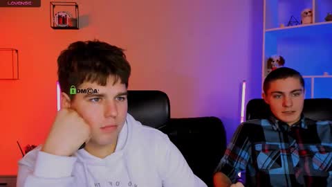 thomas_crow online show from 16, 12, 2025