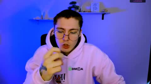 thomas_crow online show from 5, 2, 2026