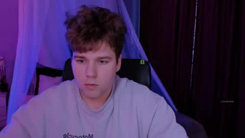 thomas_crow online show from 4, 4, 2026