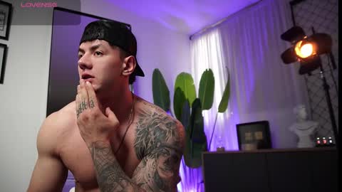 Thomas Falcon online show from 13, 2, 2026