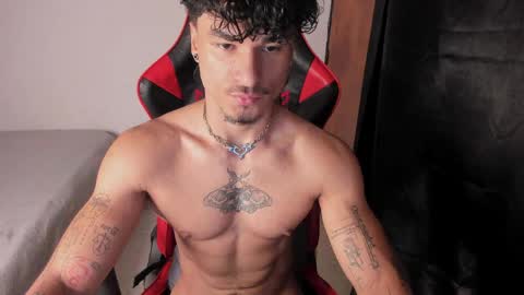 Snapshot of thomas_fit1 chatting on 4, 6, 2026 Thomas 3 JUST STAY AND BE MY LAST LOVE online show from 4, 6, 2026