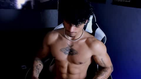 Snapshot of thomas_fit1 chatting on 8, 6, 2026 Thomas 3 JUST STAY AND BE MY LAST LOVE online show from 8, 6, 2026