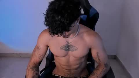Snapshot of thomas_fit1 chatting on 26, 6, 2026 Thomas 3 JUST STAY AND BE MY LAST LOVE online show from 26, 6, 2026