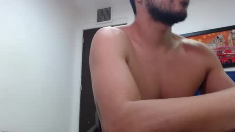 Snapshot of thomas_neuman chatting on 28, 1, 2025 Thomas online show from 28, 1, 2025