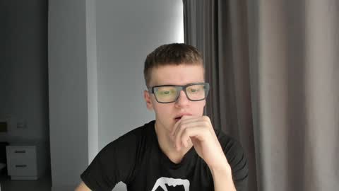 Snapshot of thomas_shelbivip chatting on 2, 12, 2024 Tomas online show from 2, 12, 2024