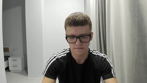 Snapshot of thomas_shelbivip chatting on 3, 12, 2024 Tomas online show from 3, 12, 2024