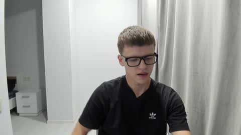 Snapshot of thomas_shelbivip chatting on 12, 12, 2024 Tomas online show from 12, 12, 2024