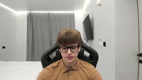 Snapshot of thomas_shelbivip chatting on 19, 5, 2026 Tomas online show from 19, 5, 2026