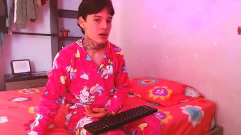 Snapshot of thomas_stallon chatting on 10, 3, 2025 thomas online show from 10, 3, 2025