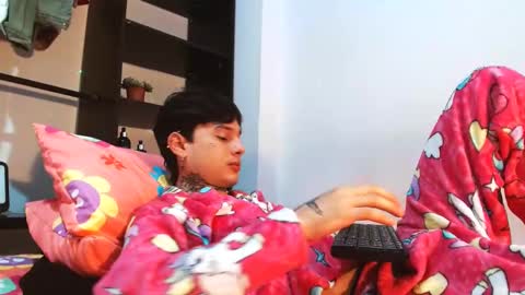 Snapshot of thomas_stallon chatting on 11, 3, 2025 thomas online show from 11, 3, 2025