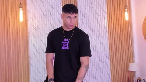 Thomas online show from 21, 10, 2025