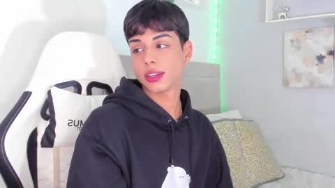 Thomas online show from 26, 10, 2025