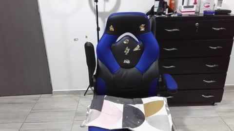Snapshot of thomascooper_cams chatting on 7, 1, 2025 VALERIA online show from 7, 1, 2025