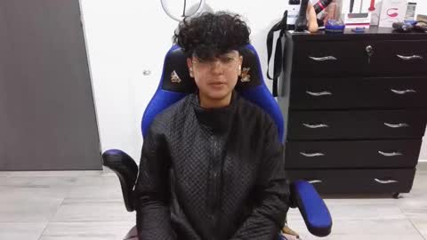 Snapshot of thomascooper_cams chatting on 10, 2, 2025 VALERIA online show from 10, 2, 2025