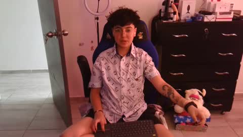 Snapshot of thomascooper_cams chatting on 3, 3, 2025 VALERIA online show from 3, 3, 2025