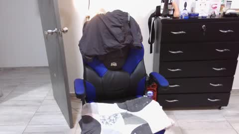 Snapshot of thomascooper_cams chatting on 7, 3, 2025 VALERIA online show from 7, 3, 2025