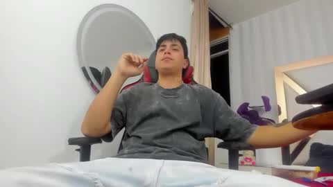 Snapshot of thomasthund chatting on 14, 1, 2026 thomasthund online show from 14, 1, 2026