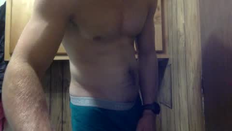 Snapshot of thompson475 chatting on 22, 1, 2025 Toned Guy 4 Thrills online show from 22, 1, 2025