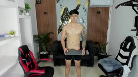 thomson_hot01 online show from 18, 4, 2026