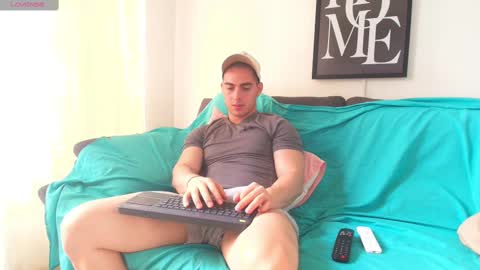 Snapshot of thomylov chatting on 7, 3, 2025 thomylov online show from 7, 3, 2025