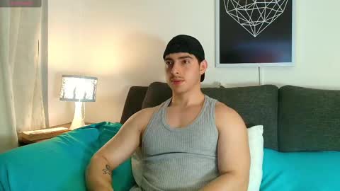 Snapshot of thomylov chatting on 10, 9, 2025 thomylov online show from 10, 9, 2025