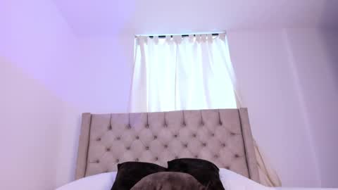 Snapshot of thomythompson chatting on 3, 2, 2025 Thomy T online show from 3, 2, 2025