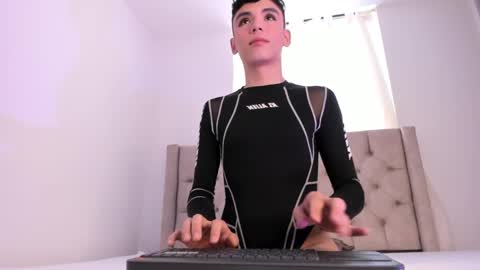 Snapshot of thomythompson chatting on 20, 2, 2025 Thomy T online show from 20, 2, 2025