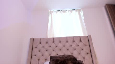 Snapshot of thomythompson chatting on 22, 2, 2025 Thomy T online show from 22, 2, 2025