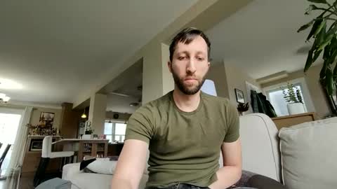 throwawayafteruse20202 online show from 15, 4, 2026