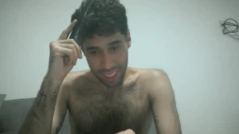 Snapshot of throwawayyourgun chatting on 19, 12, 2025 Luka online show from 19, 12, 2025