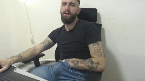 Snapshot of thug__ chatting on 2, 12, 2024 HugeJuicy online show from 2, 12, 2024