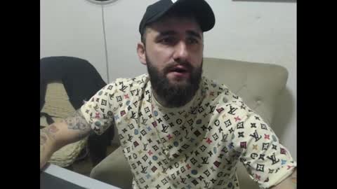 Snapshot of thug__ chatting on 19, 12, 2024 HugeJuicy online show from 19, 12, 2024