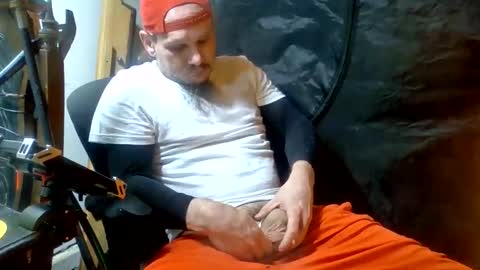 Snapshot of thunder8u42 chatting on 19, 10, 2025 thunder8u42 online show from 19, 10, 2025