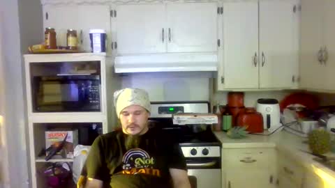 Snapshot of thunder8u42 chatting on 31, 10, 2025 thunder8u42 online show from 31, 10, 2025