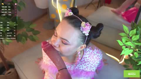 Snapshot of thunder_suck chatting on 30, 10, 2025 Brittney online show from 30, 10, 2025