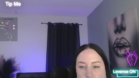 Tia Bella online show from 26, 9, 2025