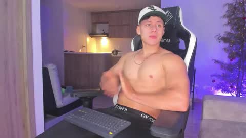 Snapshot of tiago_goez chatting on 16, 12, 2025 santiago online show from 16, 12, 2025