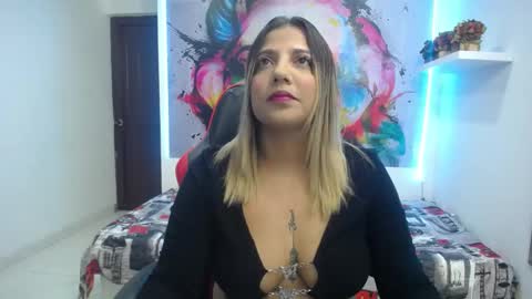 Snapshot of tiana_breeze chatting on 9, 9, 2025 tiana_breeze online show from 9, 9, 2025