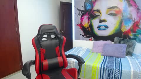 Snapshot of tiana_breeze chatting on 2, 10, 2025 tiana_breeze online show from 2, 10, 2025